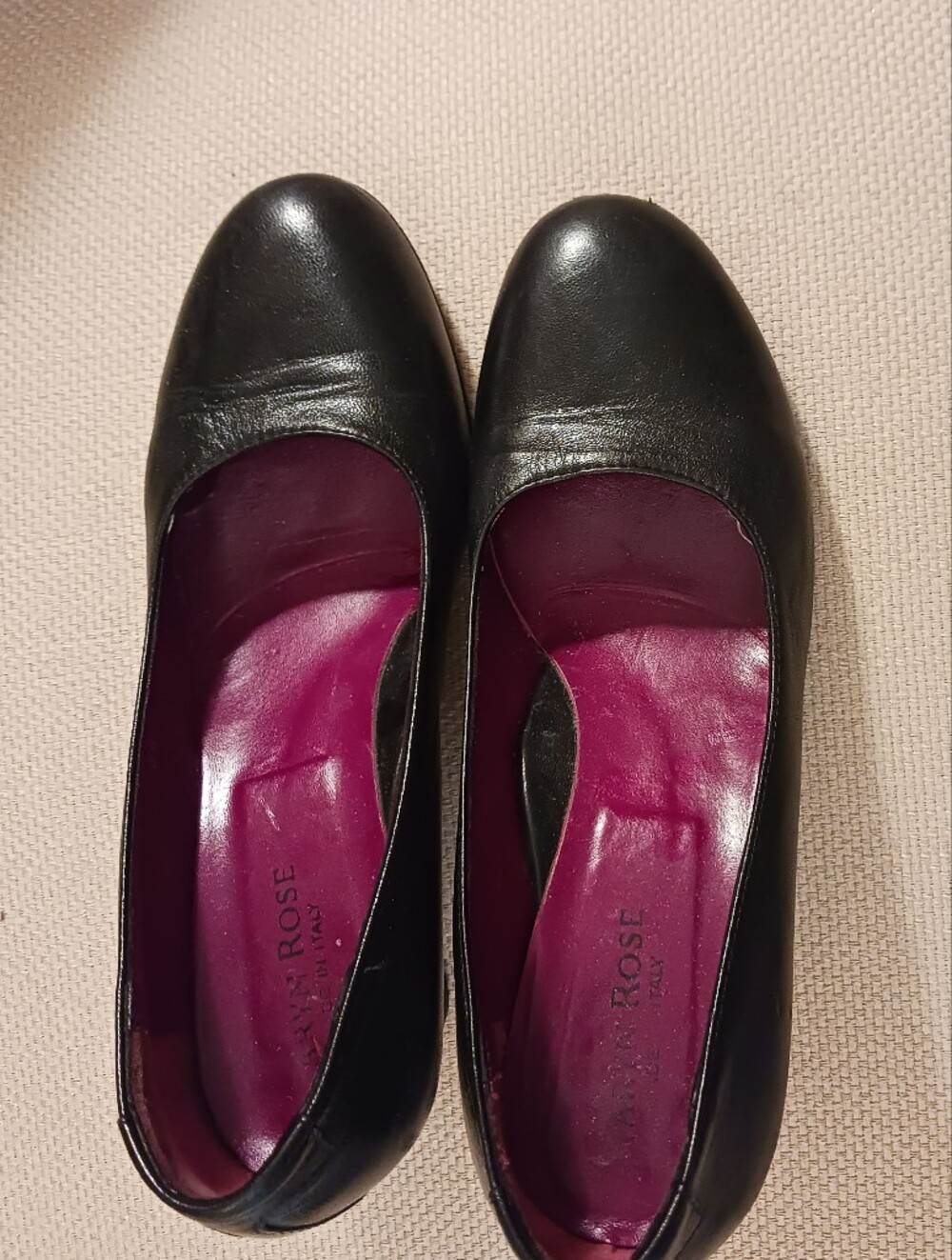 Taryn Rose Round Toe Classic Black Pumps
